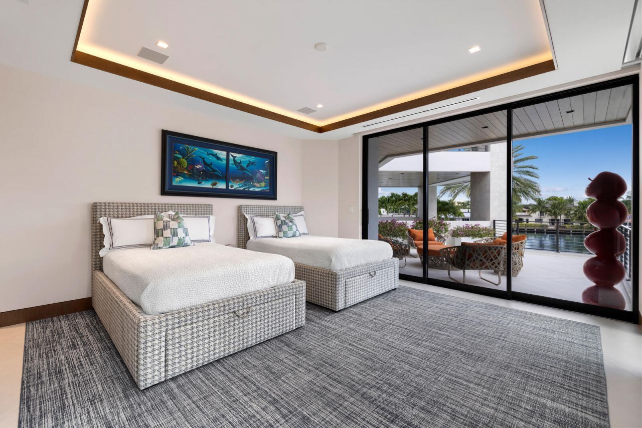 200 Fiesta Way, Fort Lauderdale, FL 33301 Photo