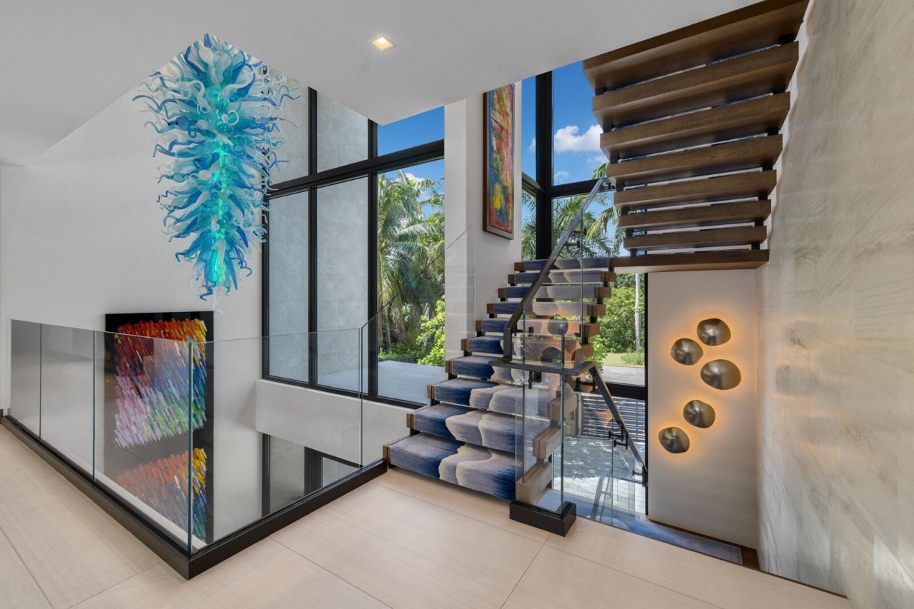 200 Fiesta Way, Fort Lauderdale, FL 33301 Photo
