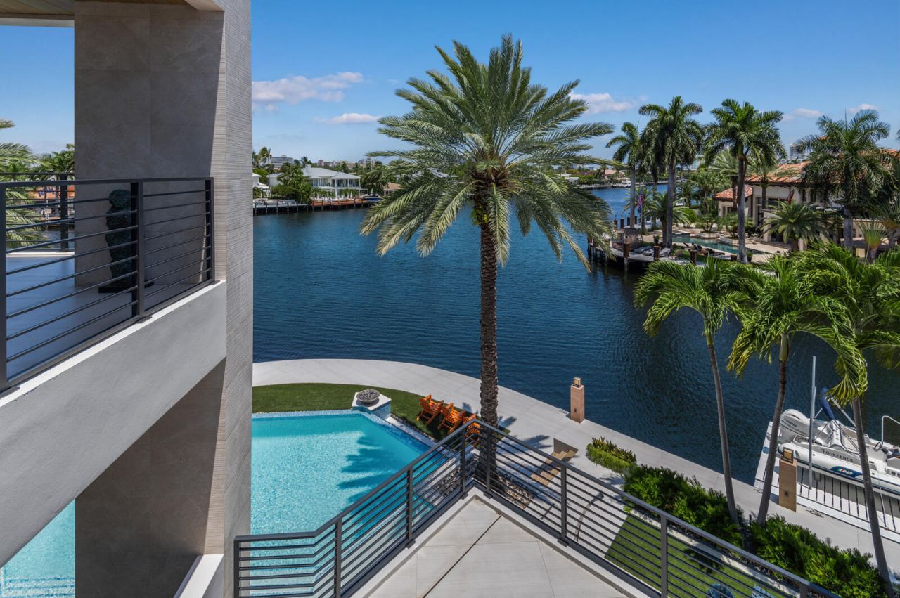 200 Fiesta Way, Fort Lauderdale, FL 33301 Photo