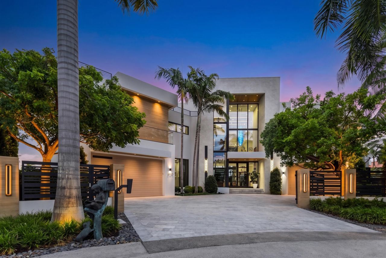 200 Fiesta Way, Fort Lauderdale, FL 33301 Photo