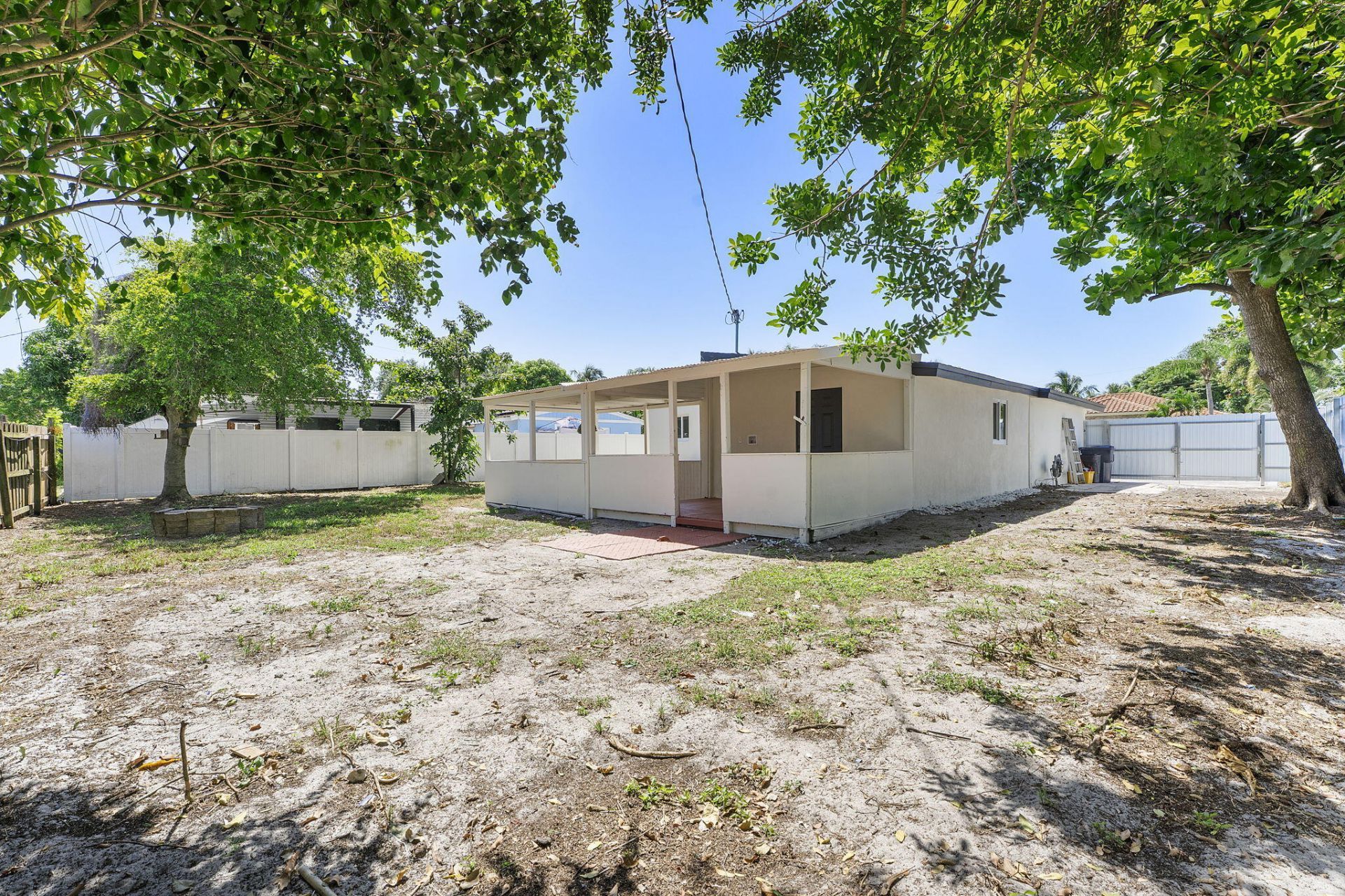416 Tuskegee Drive, Lake Worth, FL 33462 Photo