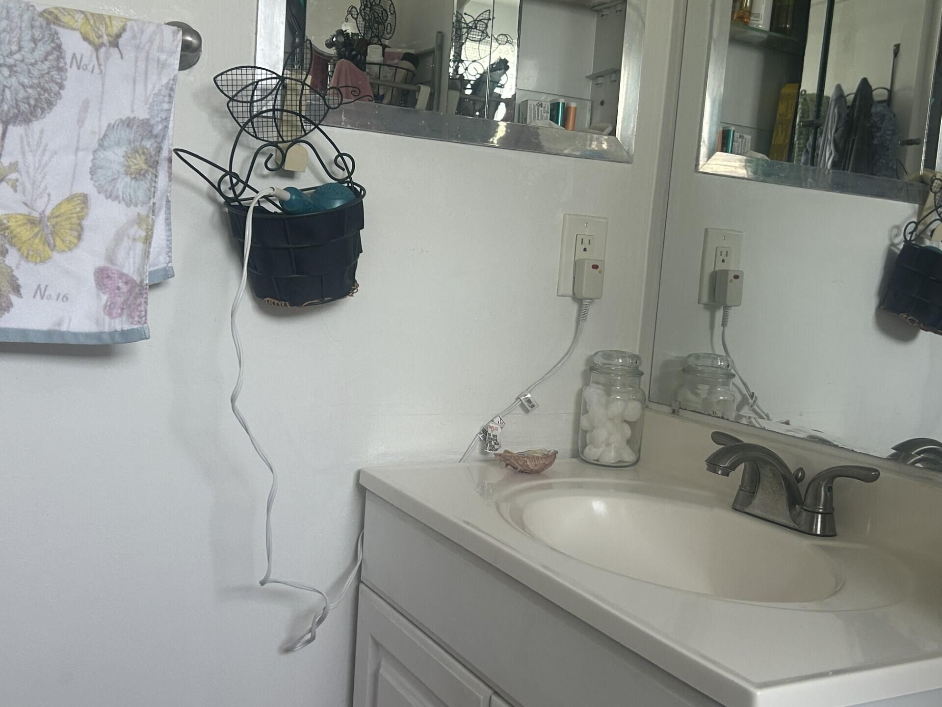 126 Bedford E, West Palm Beach, FL 33417 Photo