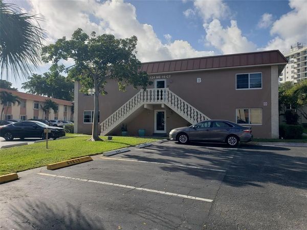 124 NE 19TH Court, Unit 111B, Wilton Manors, FL 33305