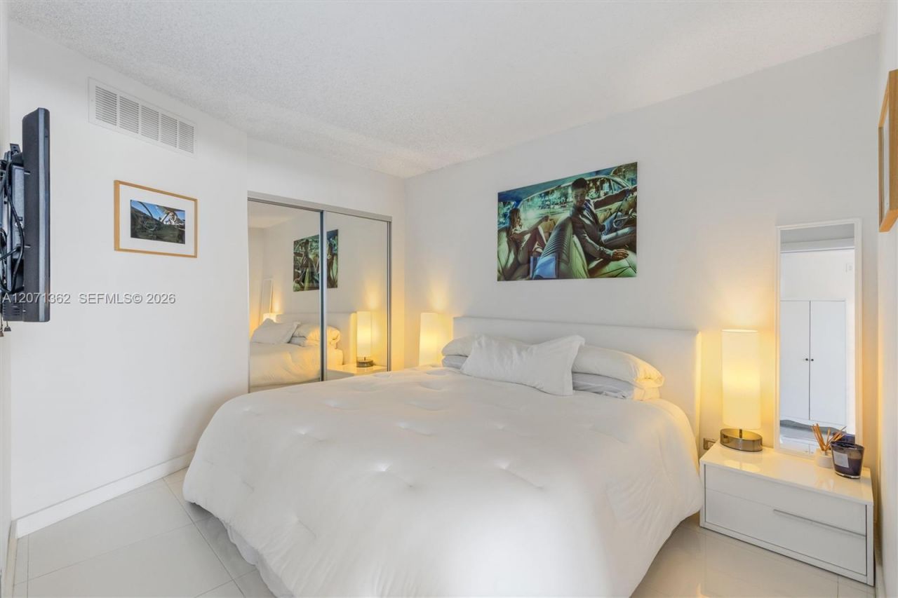 2301 Collins Ave, Unit 931, Miami Beach, FL 33139 Photo
