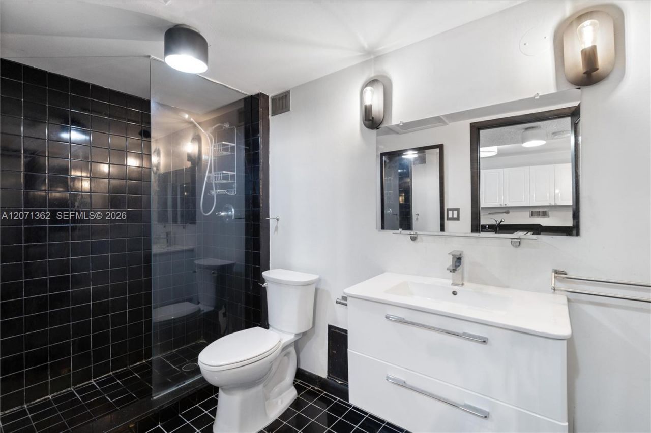 2301 Collins Ave, Unit 931, Miami Beach, FL 33139 Photo
