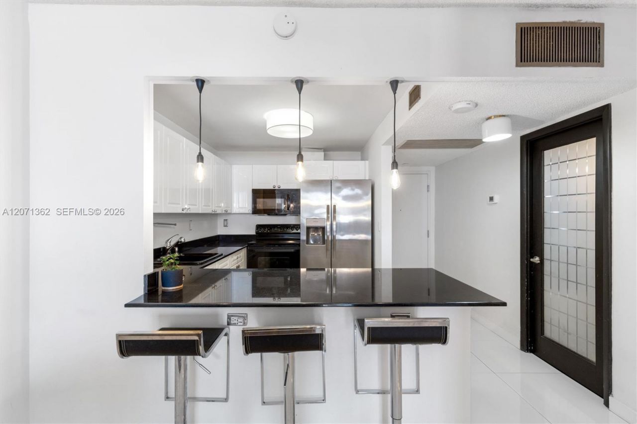 2301 Collins Ave, Unit 931, Miami Beach, FL 33139 Photo