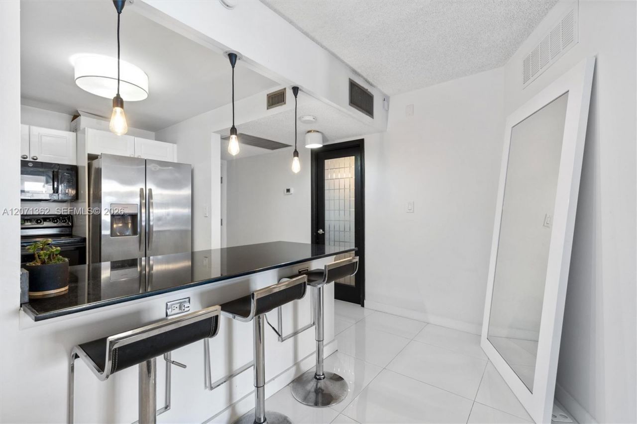 2301 Collins Ave, Unit 931, Miami Beach, FL 33139 Photo