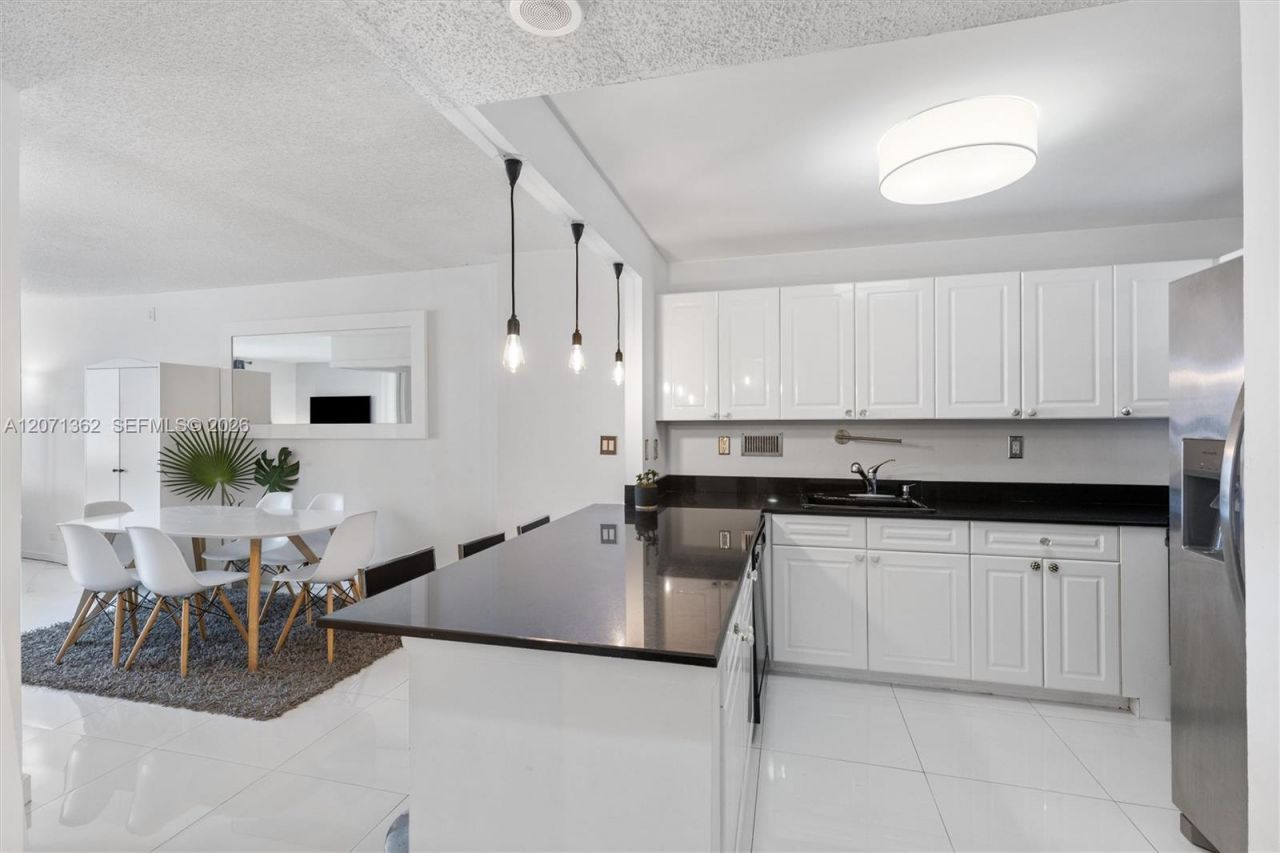 2301 Collins Ave, Unit 931, Miami Beach, FL 33139 Photo