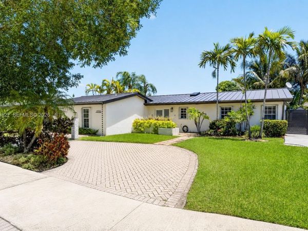 10315 SW 129th Ct , Miami, FL 33186
