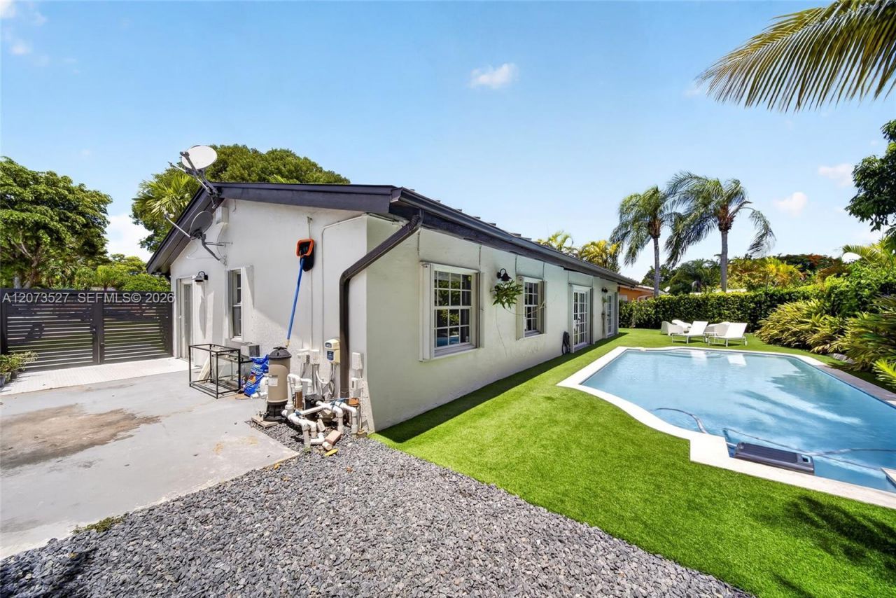 10315 SW 129th Ct , Miami, FL 33186 Photo