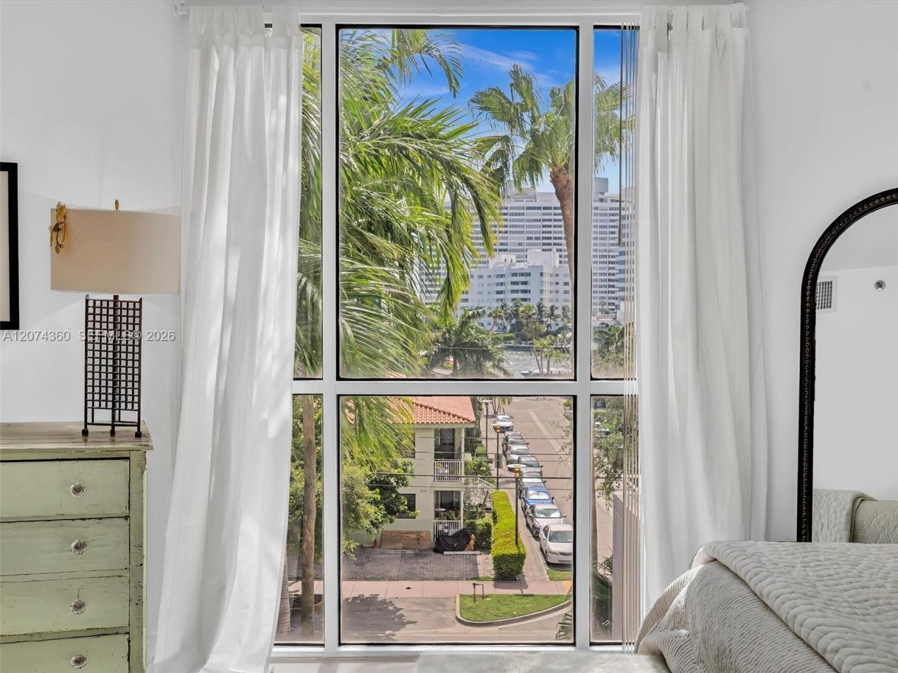 1621 Bay Rd, Unit 408, Miami Beach, FL 33139 Photo