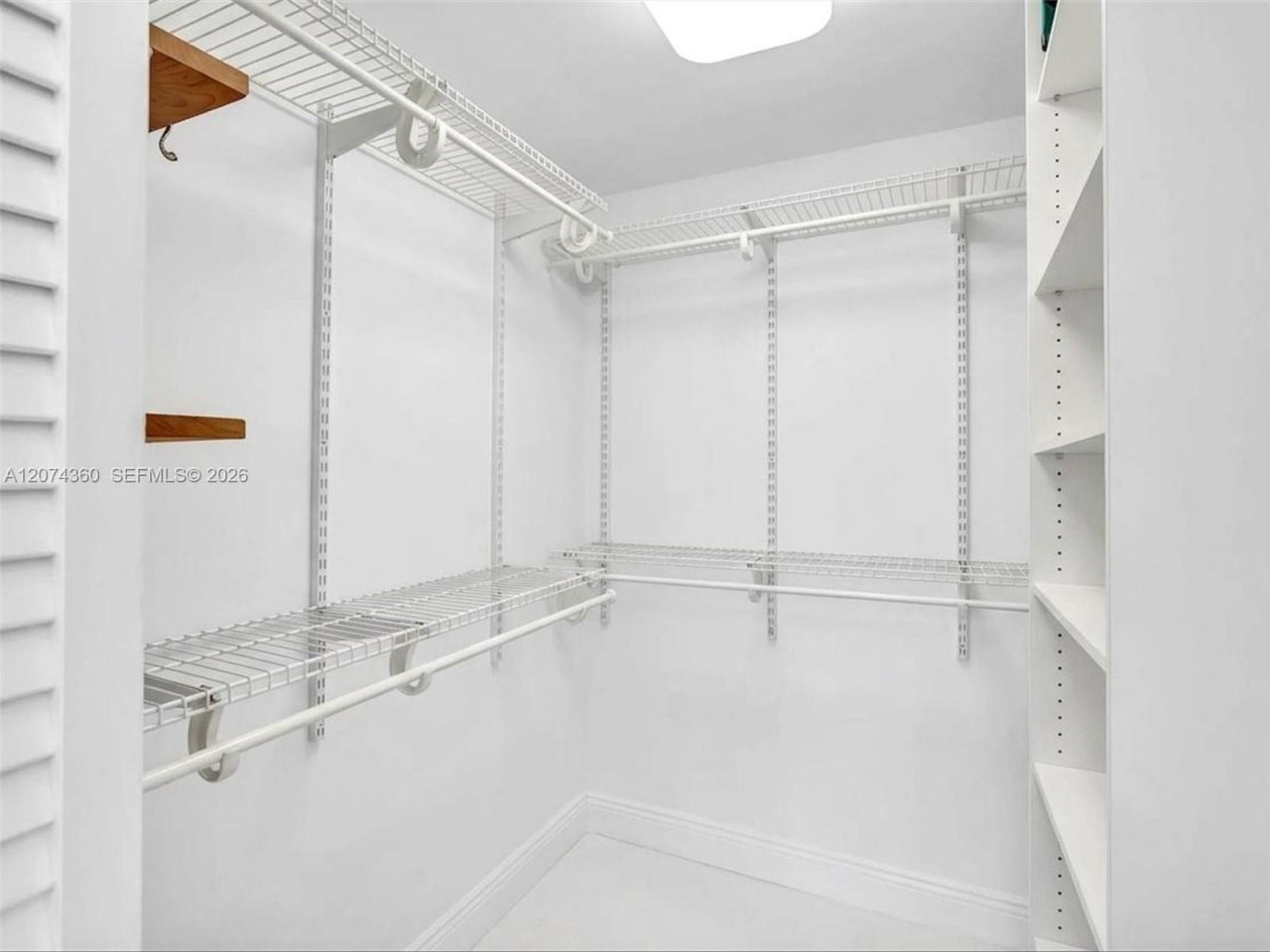 1621 Bay Rd, Unit 408, Miami Beach, FL 33139 Photo