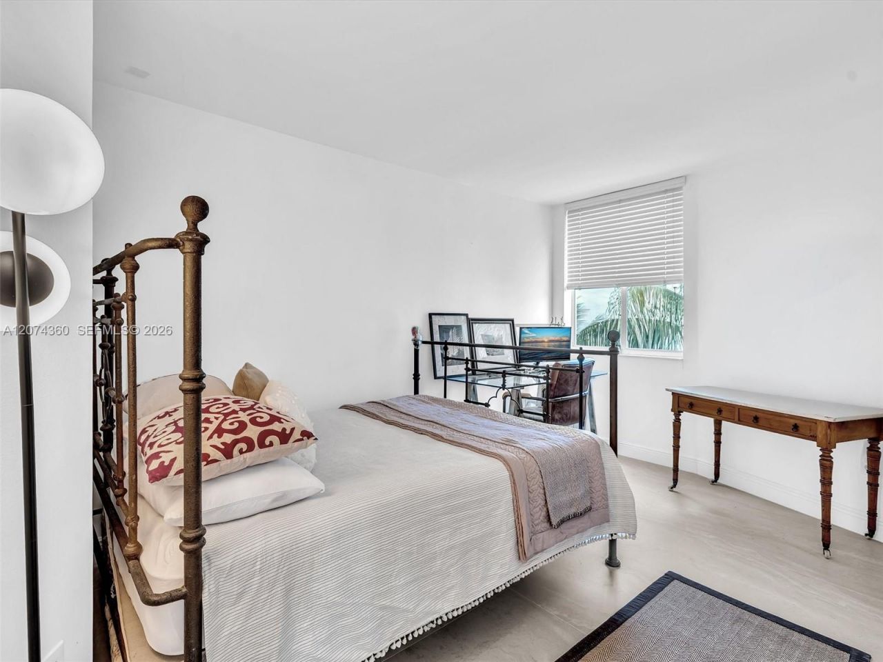 1621 Bay Rd, Unit 408, Miami Beach, FL 33139 Photo