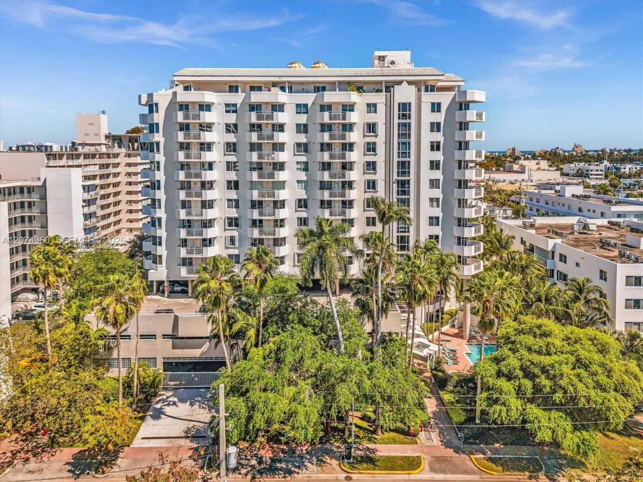 1621 Bay Rd, Unit 408, Miami Beach, FL 33139 Photo
