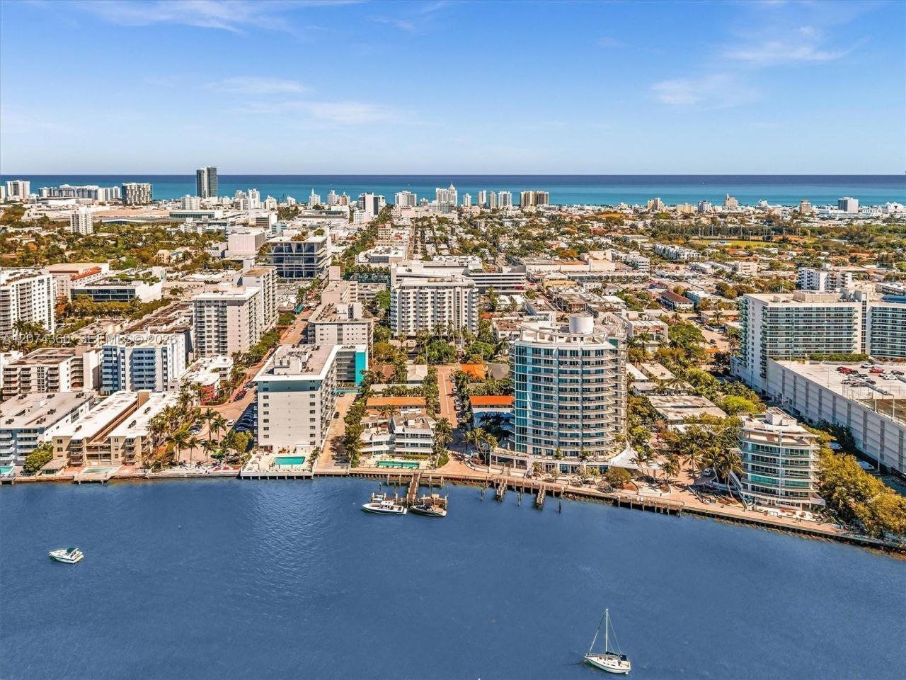 1621 Bay Rd, Unit 408, Miami Beach, FL 33139 Photo
