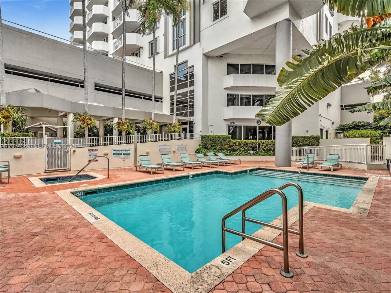 1621 Bay Rd, Unit 408, Miami Beach, FL 33139 Photo