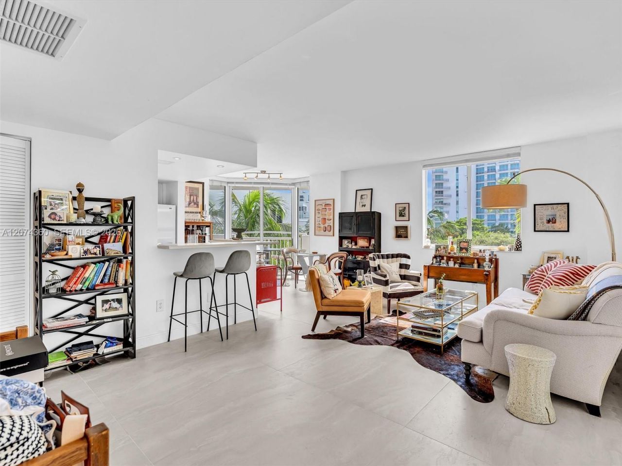 1621 Bay Rd, Unit 408, Miami Beach, FL 33139 Photo
