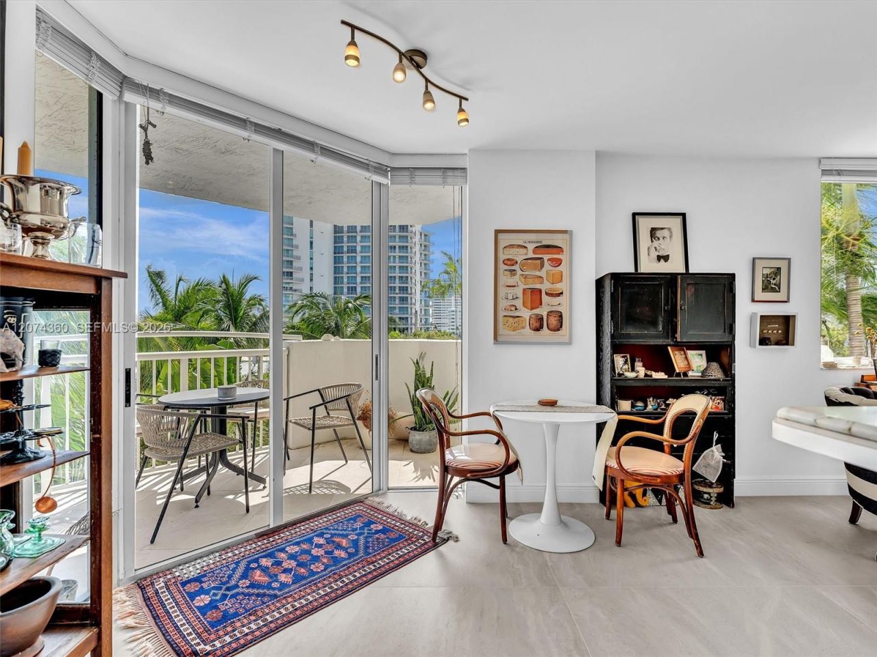 1621 Bay Rd, Unit 408, Miami Beach, FL 33139 Photo