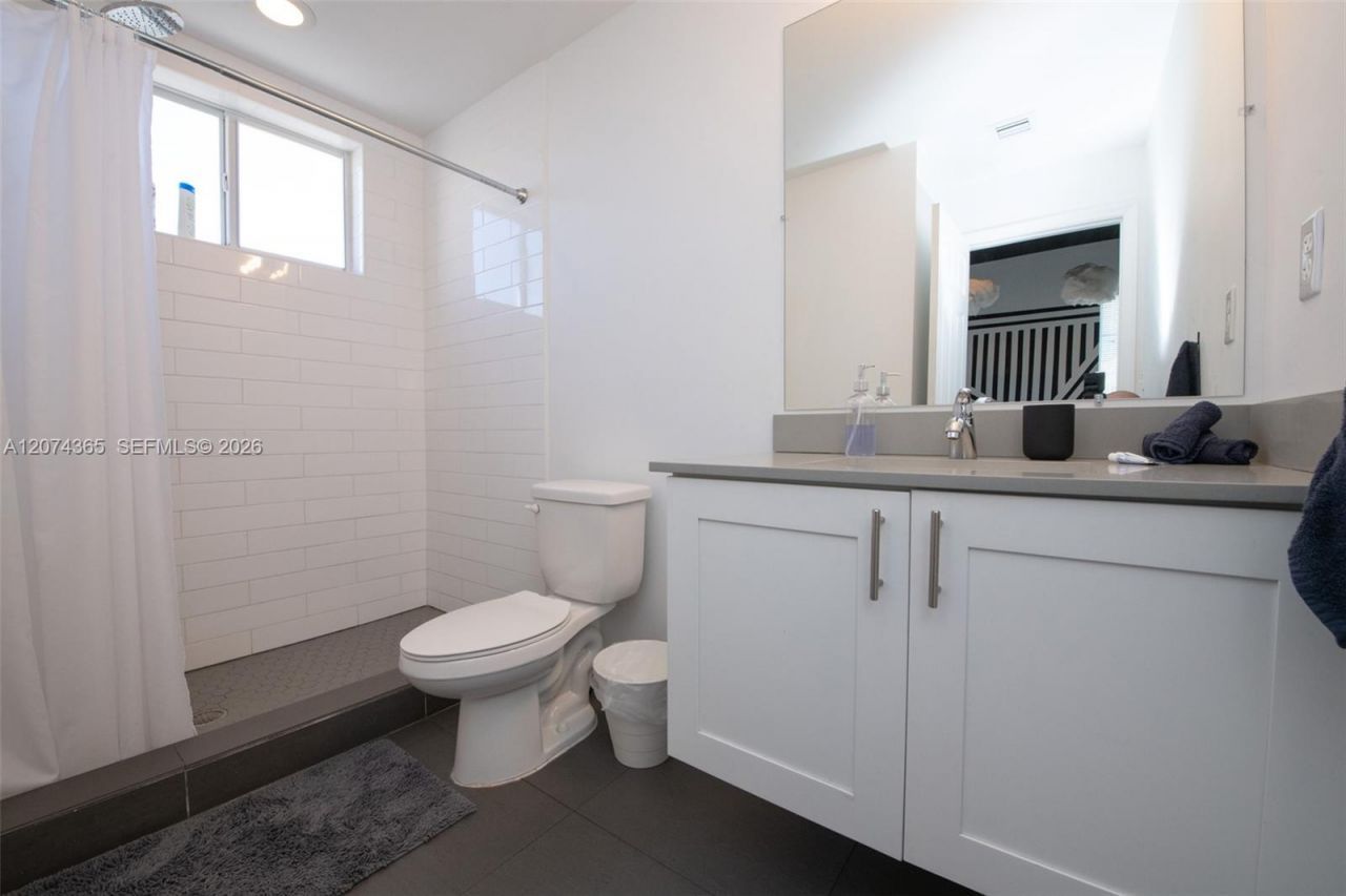 346 NW 35th St , Unit 3, Miami, FL 33127 Photo