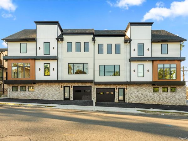 9 Lincoln Street , Unit 202, Spring Valley, NY 10977