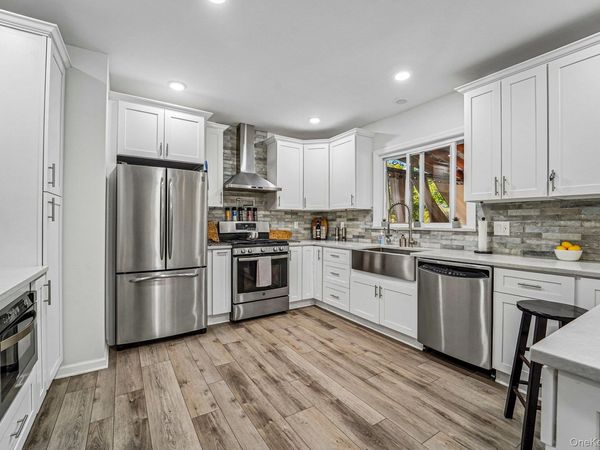 9 Morgans Way, Greenwood Lake, NY 10925