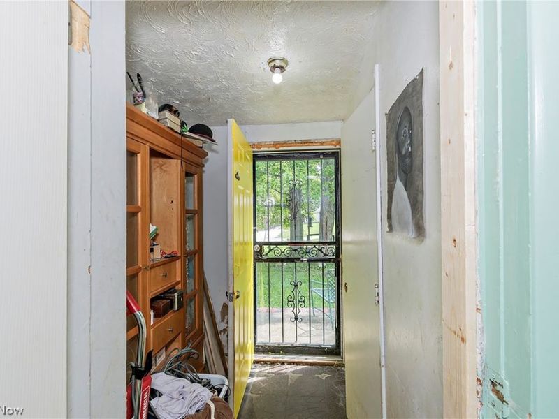 16725 Findlay Street, Chagrin Falls, OH 44023 Photo 6