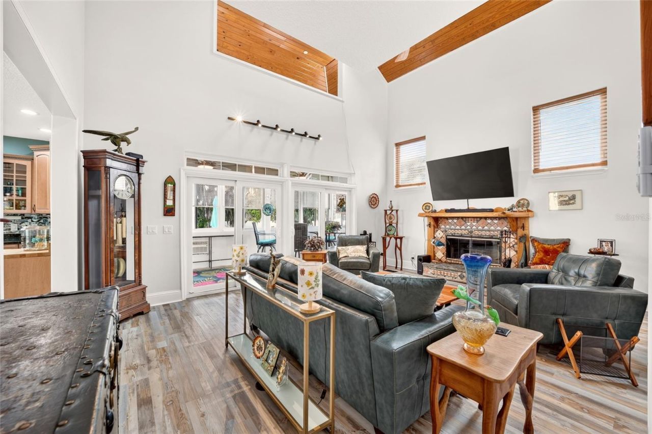 1424 SE 5th Avenue, Crystal River, FL 34429 Photo