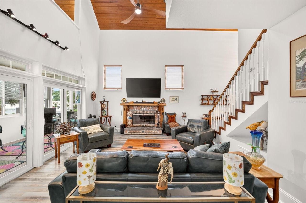 1424 SE 5th Avenue, Crystal River, FL 34429 Photo