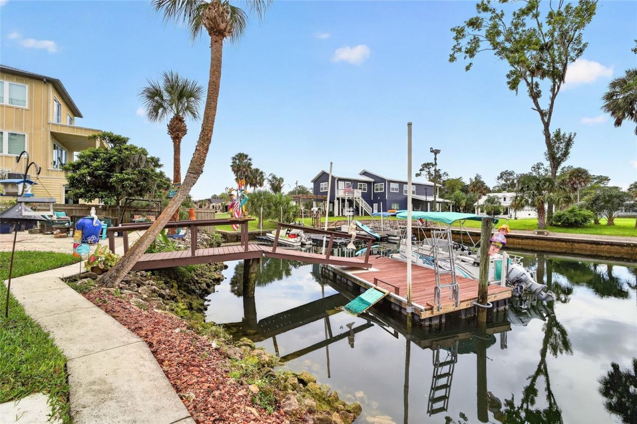 1424 SE 5th Avenue, Crystal River, FL 34429 Photo