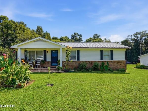 162 W Whitehall Rd, Cookeville, TN 38501