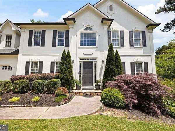 1340 Fallsbrook Drive NW, Acworth, GA 30101