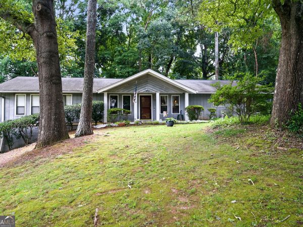 3462 Summie Drive SW, Lilburn, GA 30047