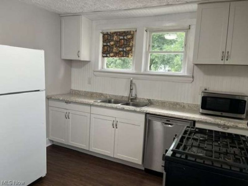 382 Kling Street, Akron, OH 44311 Photo 5