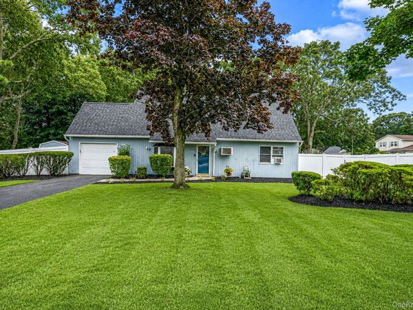 688 Hawkins Road E, Coram, NY 11727