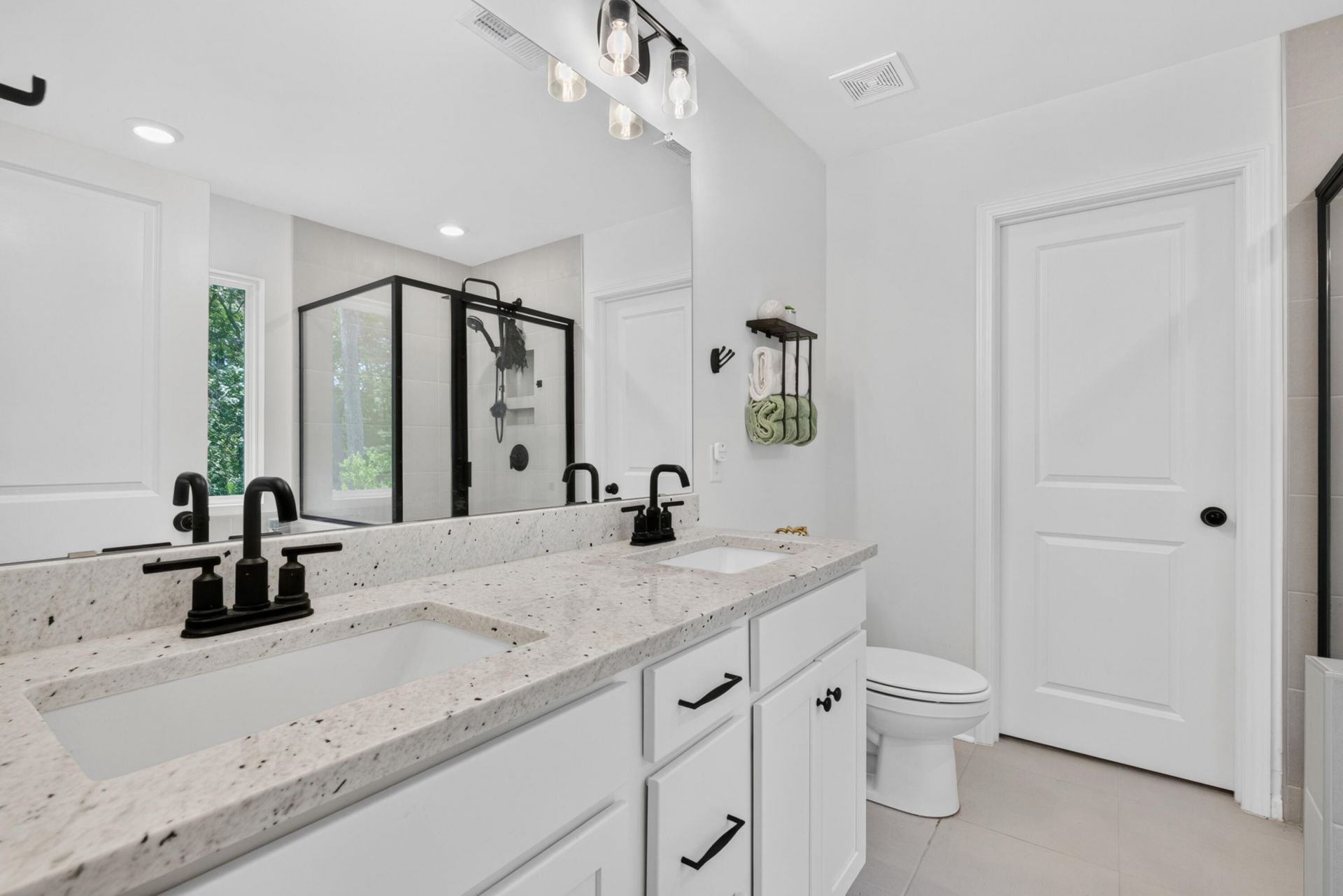 8805 Citronella Way Photo 14