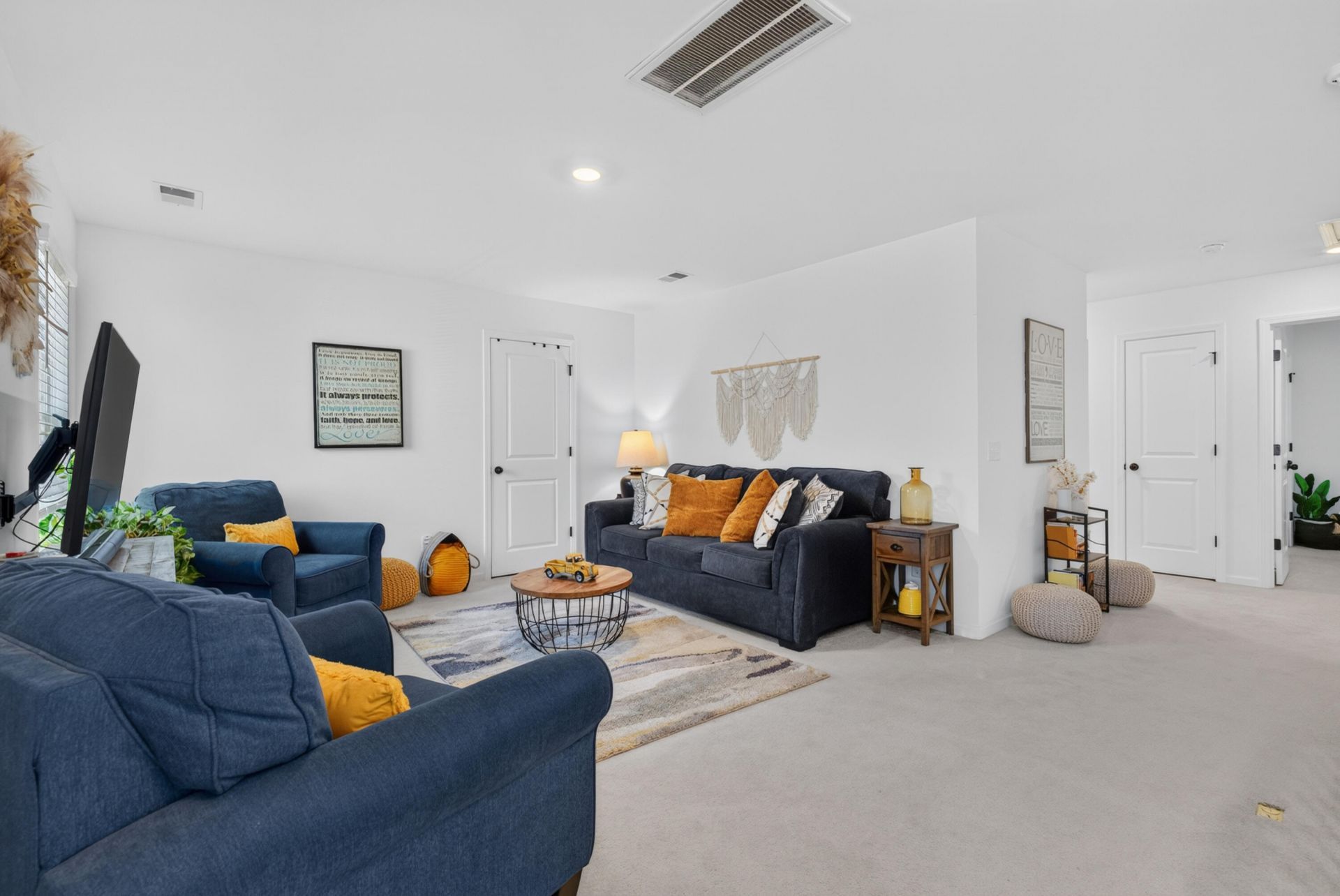8805 Citronella Way Photo 7