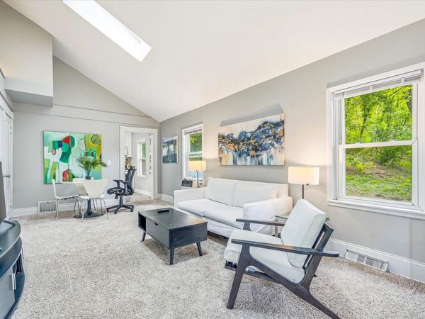 891 Benhill Road, Saint Paul, MN 55105