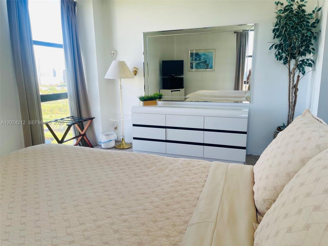 20379 W Country Club Dr, Unit 2433, Aventura, FL 33180 Photo