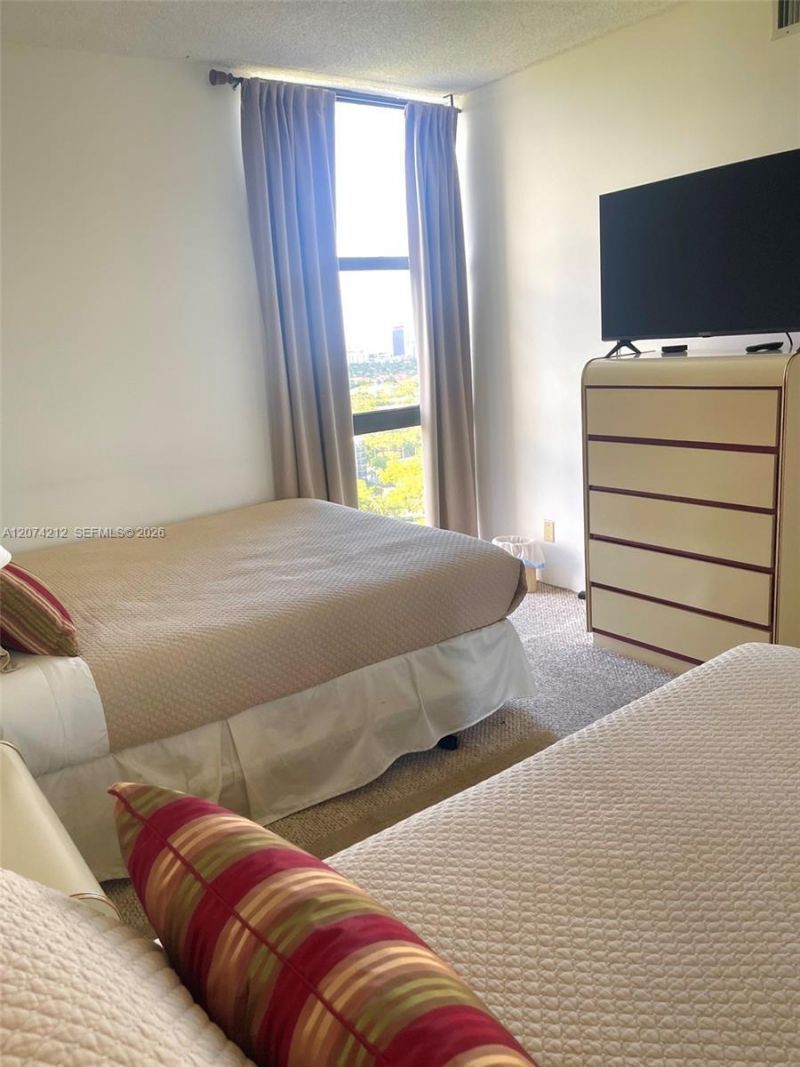 20379 W Country Club Dr, Unit 2433, Aventura, FL 33180 Photo