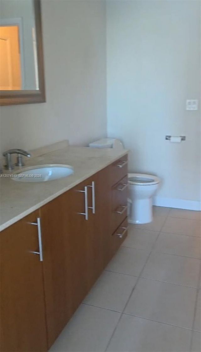 1945 S Ocean Dr , Unit 702, Hallandale Beach, FL 33009 Photo