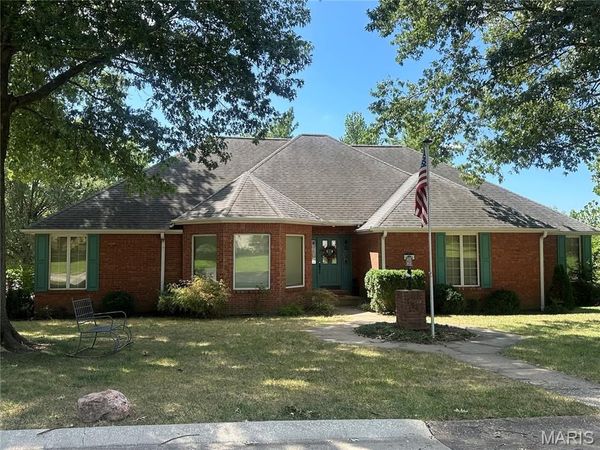 1541 Greenbrier Street , Cape Girardeau, MO 63701