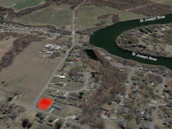 2022 Pipestone Road, Benton Harbor, MI 49022