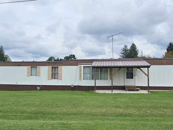 300 Johnson Bradshaw Street, Belington, WV 26250