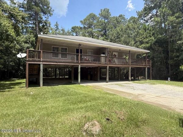 6125 W Lincoln Street, Bay Saint Louis, MS 39520
