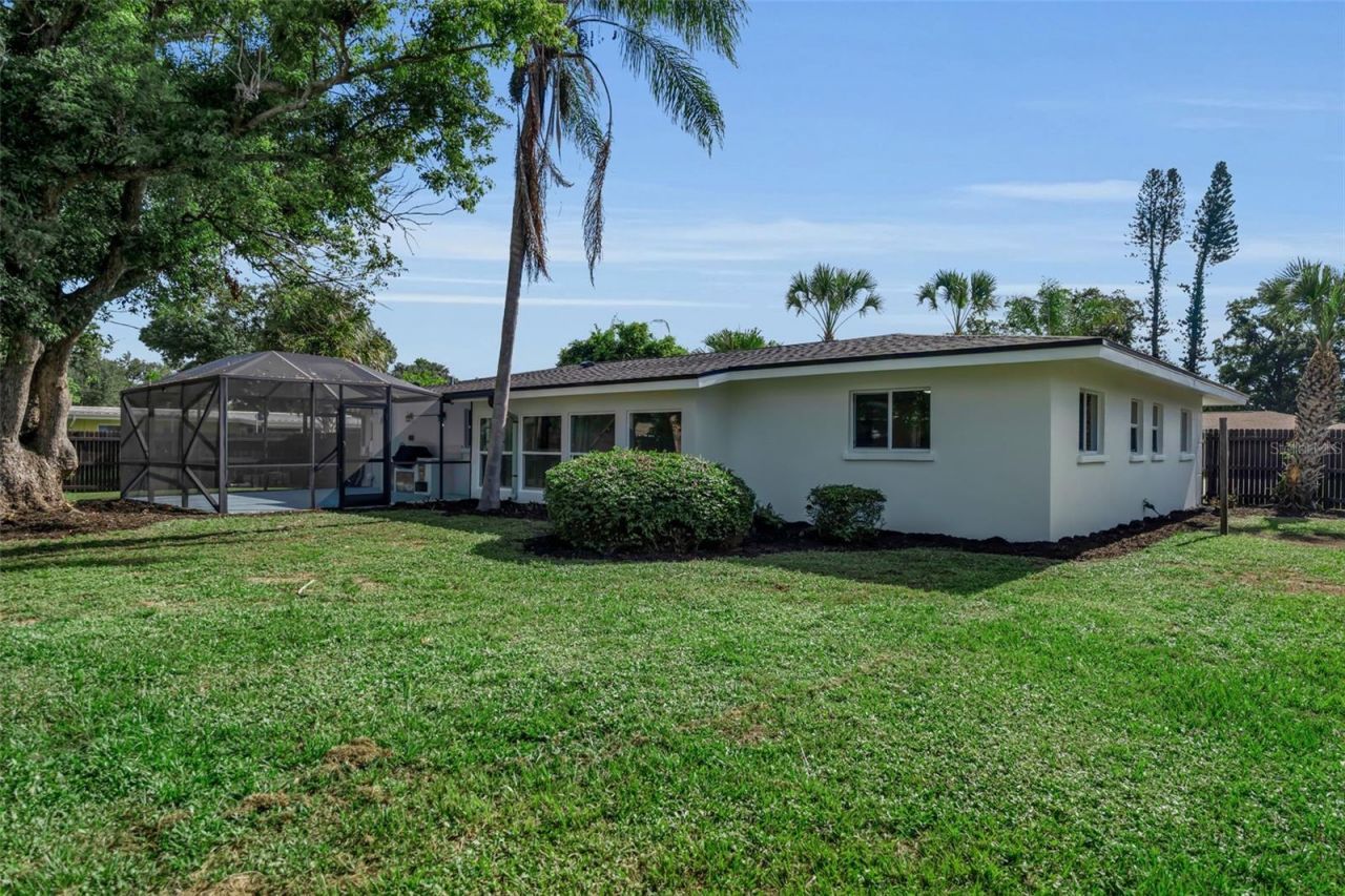 2769 Wisteria Place , Sarasota, FL 34239 Photo