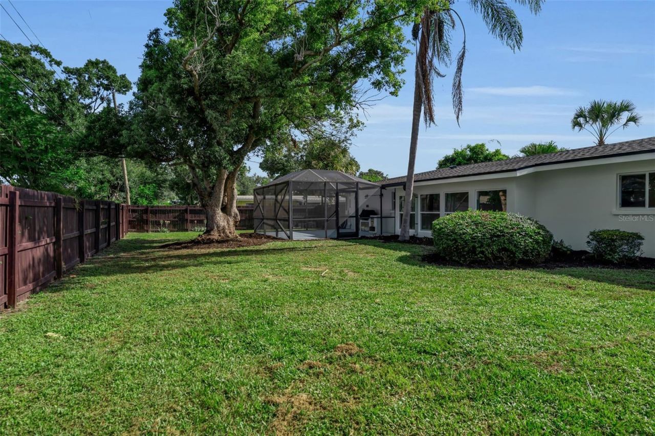2769 Wisteria Place , Sarasota, FL 34239 Photo