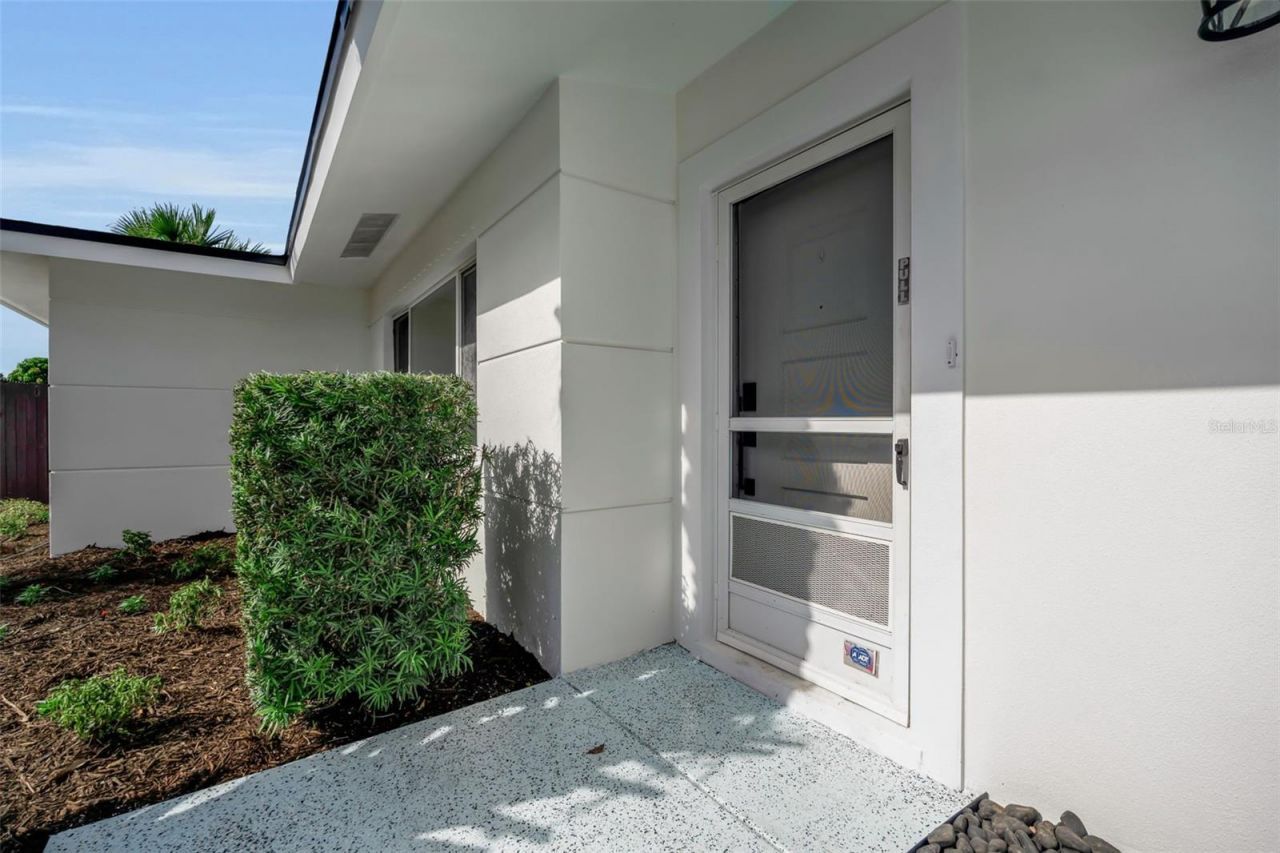 2769 Wisteria Place , Sarasota, FL 34239 Photo