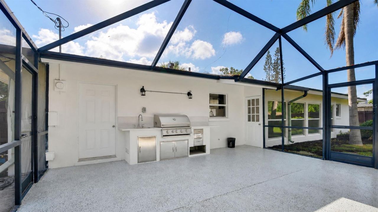 2769 Wisteria Place , Sarasota, FL 34239 Photo