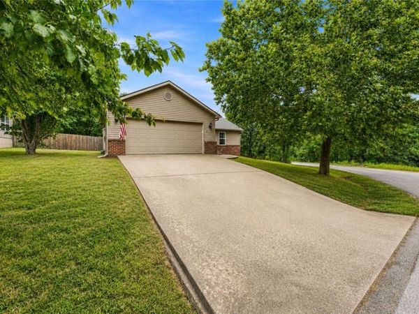 7 Blythe Circle , Bella Vista, AR 72714