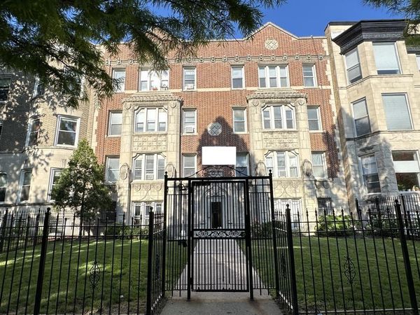 4735 N Beacon Street , Unit 306, Chicago, IL 60640
